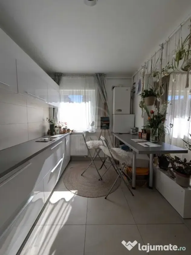 CPMISION 0 Apartament 2 camere semidecomandat zona Stejarului