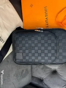 Borsetă Louis Vuitton de vanzare originală