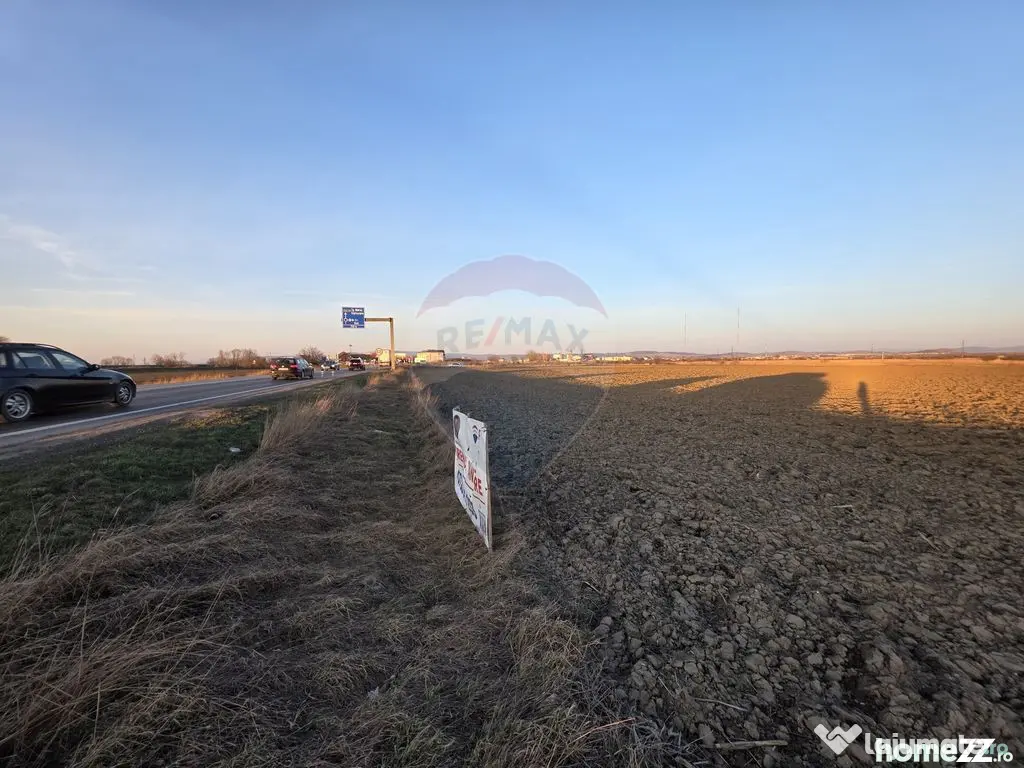 Teren intravilan, 30000 mp, zona Hanul din Ardeal