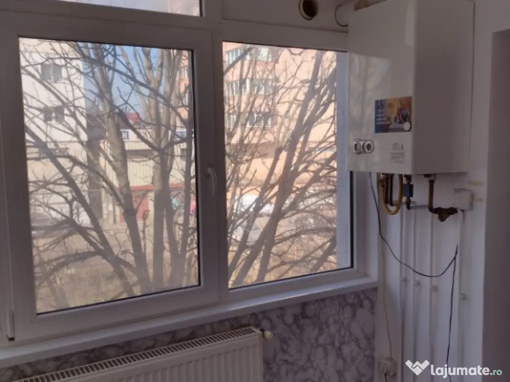 Ap. 2 cam decomandat - Nicolina, cu centrală termică
