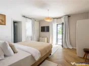 FILM! Vila de poveste, in centrul Brasovului, pe Drumul Ceta 