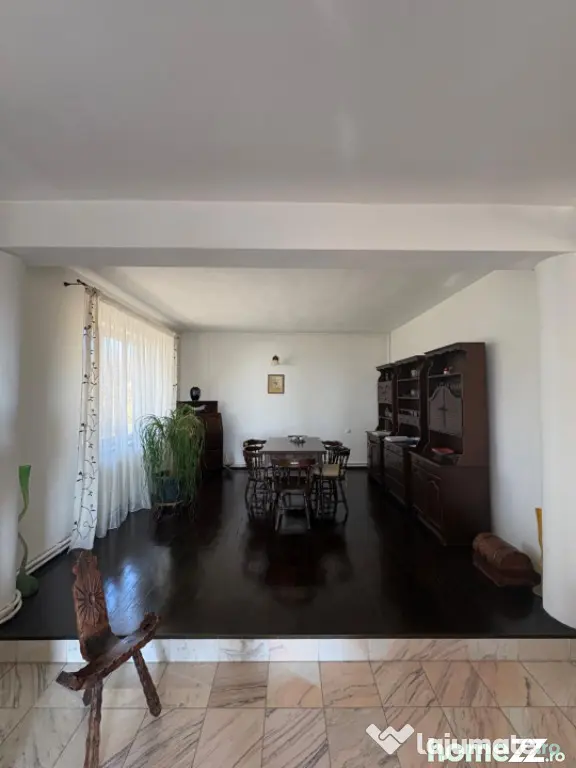 Vilă D+P+M cu piscină și saună, 5 camere, 290 mp, teren - Baia Mare (Maramures)