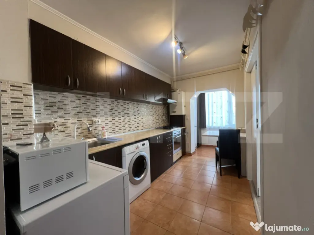 Apartament 3 camere, 60 mp, parcare, zona Sesul de Sus
