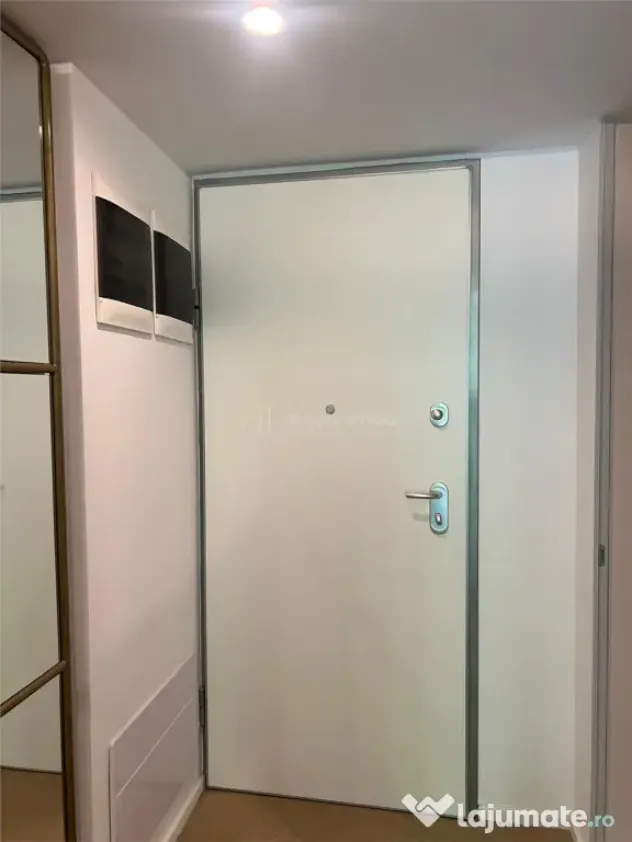 2 Camere, Lux, Cortina Academy, 3 min Metrou Academia Milita