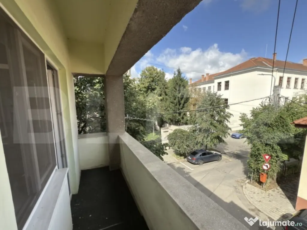 Apartament cu 5 camere, 143 mp, zona Centrala