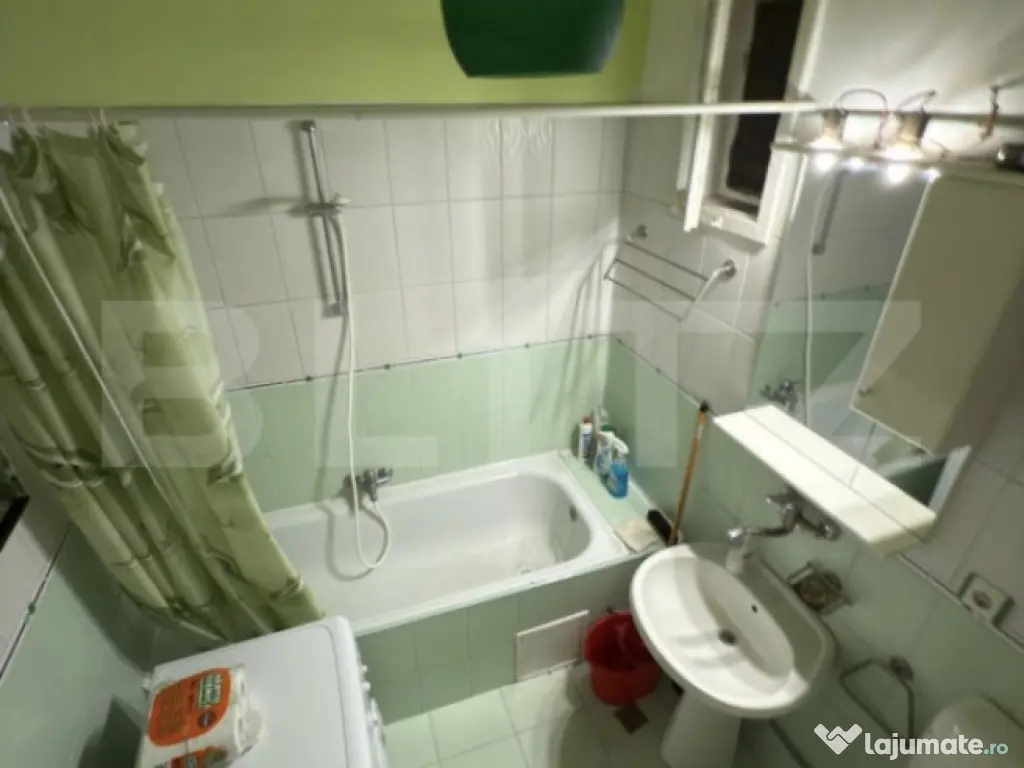 Apartament cu 5 camere, 143 mp, zona Centrala