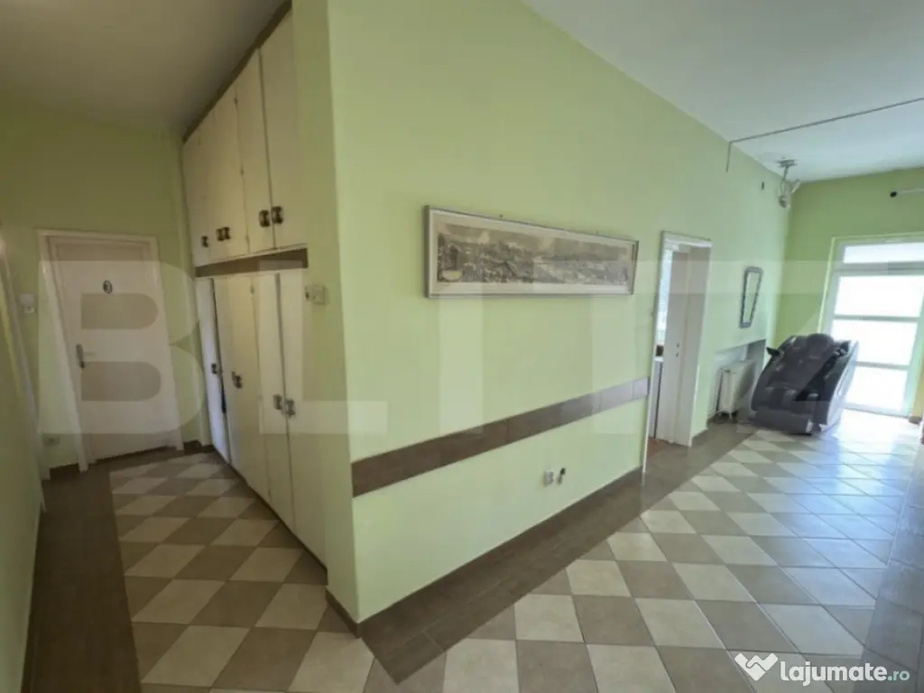 Apartament cu 5 camere, 143 mp, zona Centrala