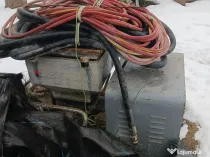 Pompa tencuiala draditional