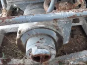 Pompa tencuiala draditional