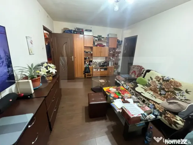 Apartament 2 camere parter – centrală proprie, bloc de c?