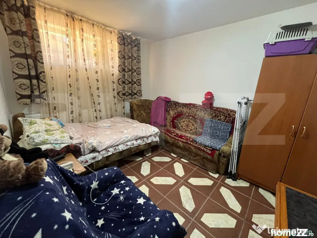 Apartament 2 camere parter – centrală proprie, bloc de c?