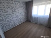 Cameră de cămin cu baie proprie,renovată complet 