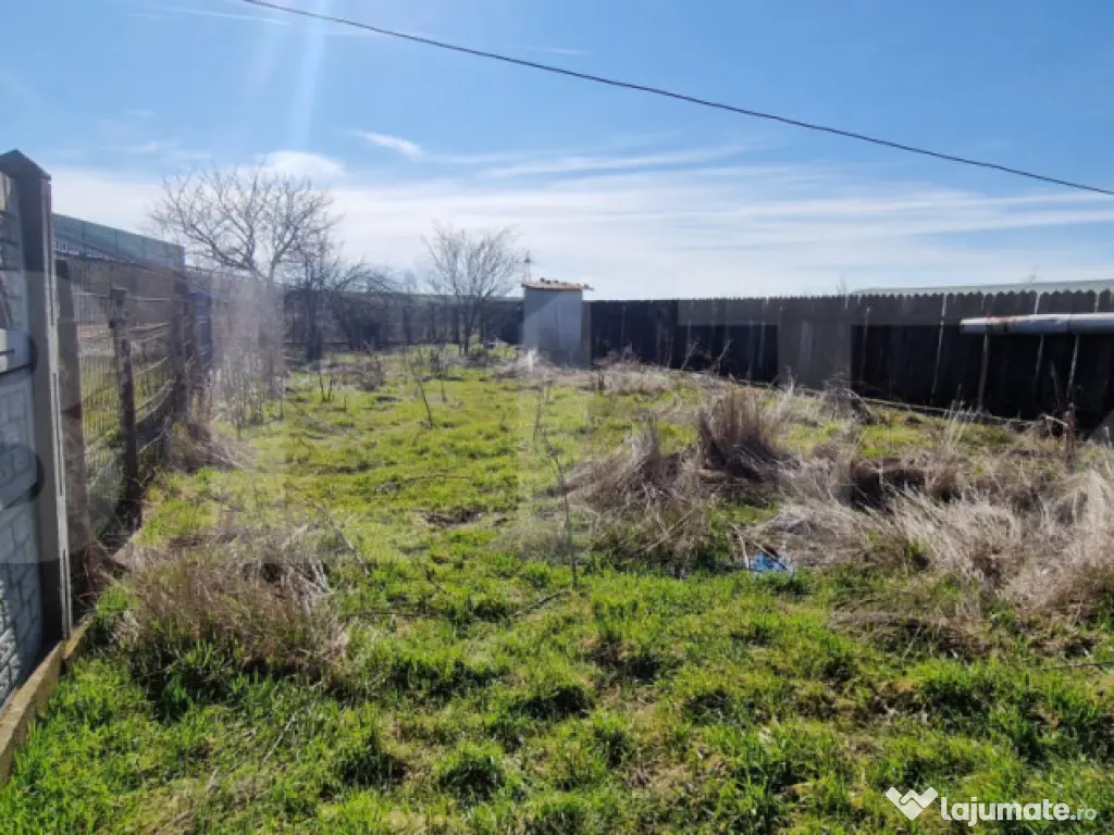 OCAZIE! Casa Ghercesti, 748mp teren intravilan - 12km de Cra