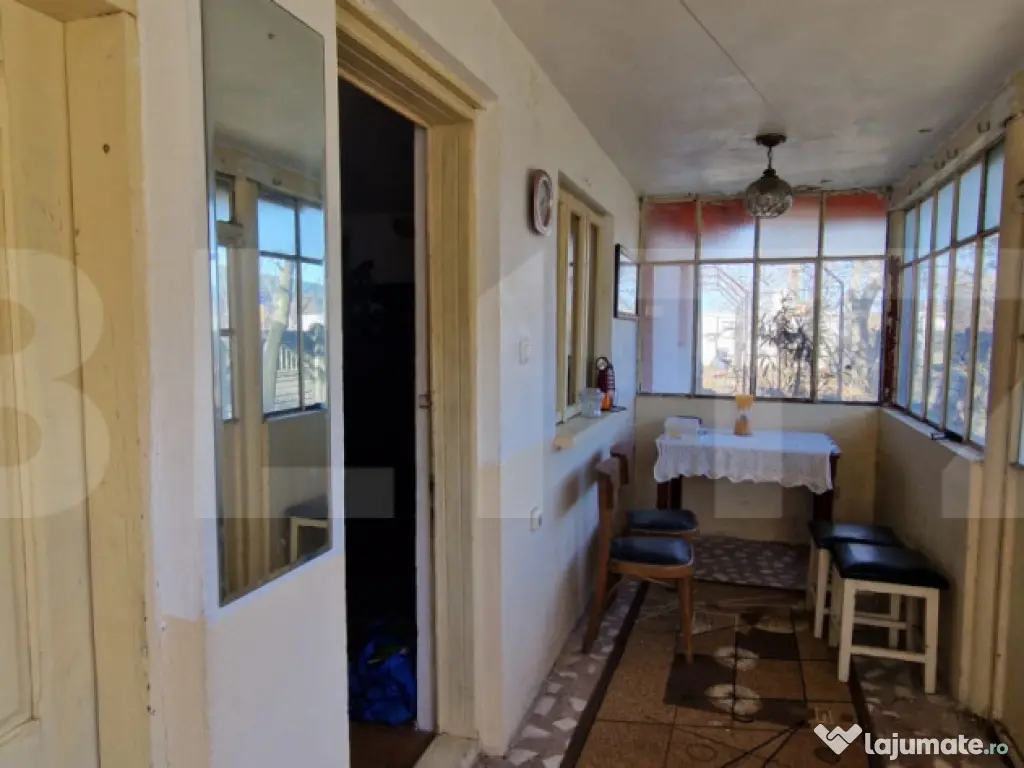 OCAZIE! Casa Ghercesti, 748mp teren intravilan - 12km de Cra
