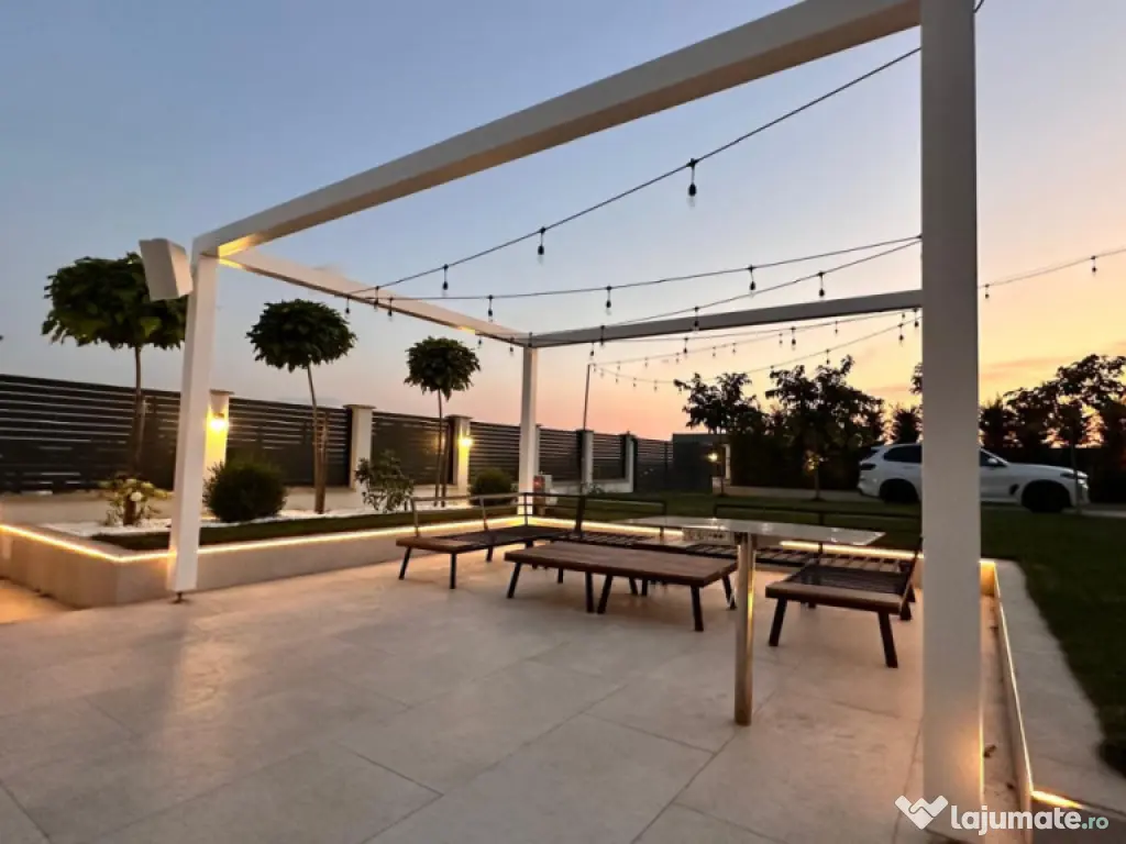 Casă cu piscină, 320 mp, teren 1.120 mp, aproape Mall Ele