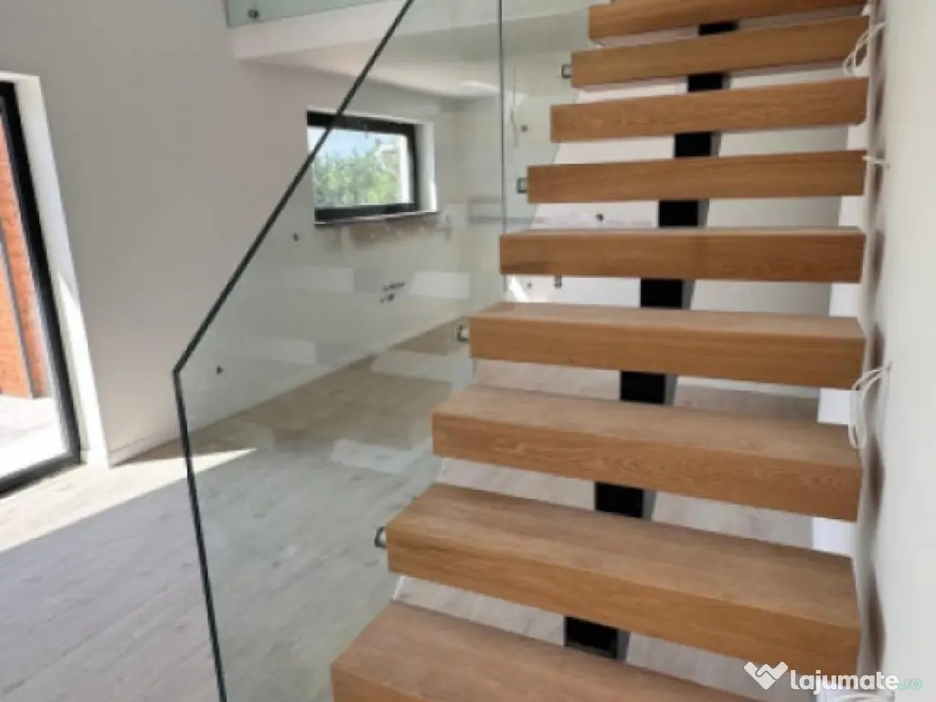 Casă cu piscină, 320 mp, teren 1.120 mp, aproape Mall Ele