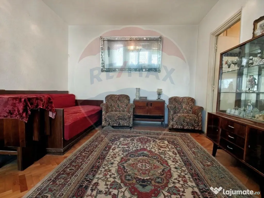 Apartament cu 2 camere nerenovat, de vânzare în zona 1 Mai
