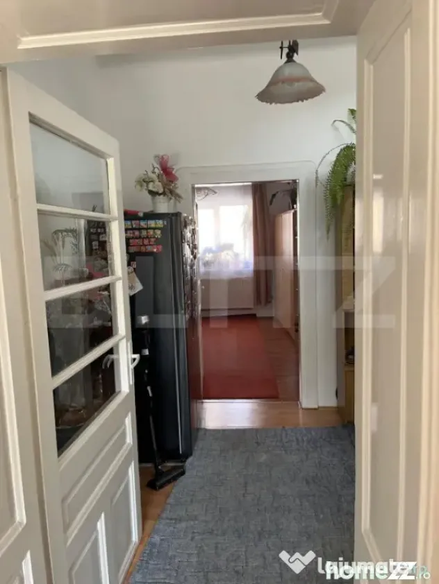 Casa Oradea ultracentrala, cu gard imprejmuire din placi de - Oradea (Bihor)