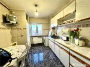 Apartament 3 camere decomandat de | Zona Judetean 
