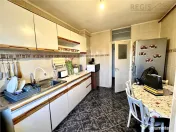 Apartament 3 camere decomandat de | Zona Judetean 