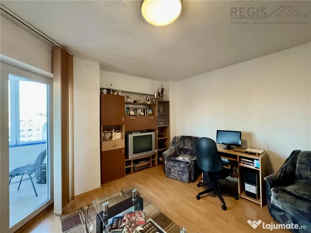 Apartament 3 camere decomandat de | Zona Judetean