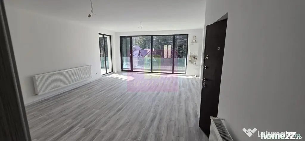 Apartament 3 camere de vânzare la Sinaia - Sinaia (Prahova)