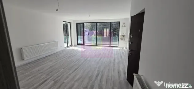 Apartament 3 camere de vânzare la Sinaia - Sinaia (Prahova)