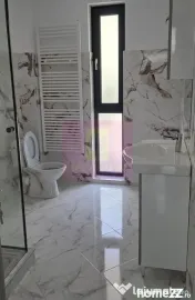 Apartament 3 camere de vânzare la Sinaia 