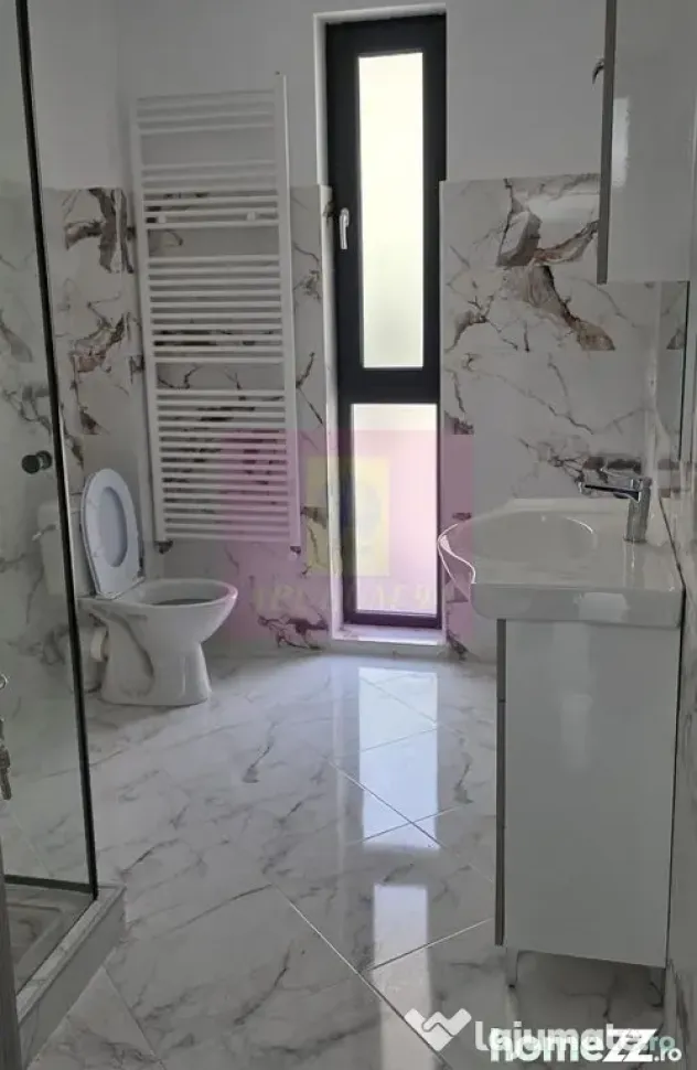 Apartament 3 camere de vânzare la Sinaia - Sinaia (Prahova)