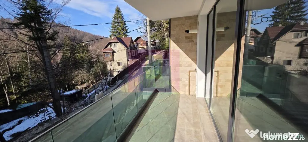 Apartament 3 camere de vânzare la Sinaia - Sinaia (Prahova)