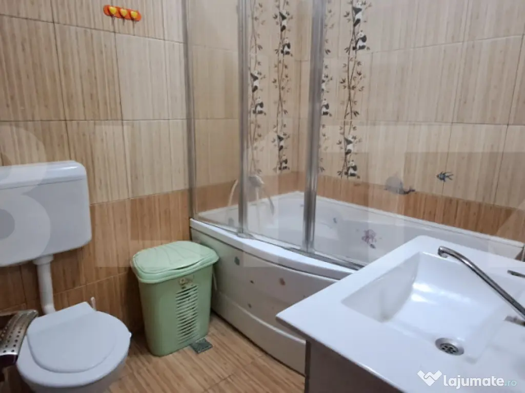 Apartament decomandat, 2 camere, 40 mp, etaj 4, zona Florilo