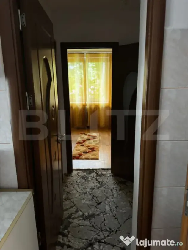 Apartament cu 2 camere, semidecomandat, zona Ultracentrala