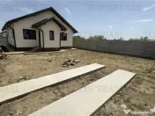 Casa individuala 3 camere pe parter, cu toate utilitatile si 