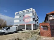 Spatiu Comercial Parter si Curte - in Constructie 