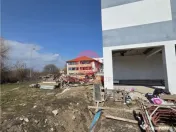 Spatiu Comercial Parter si Curte - in Constructie 