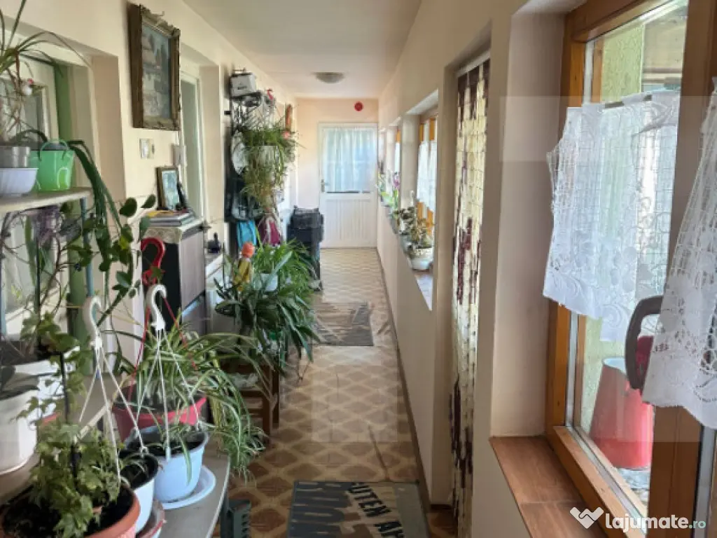 Casa spatioasa, 182 mp, zona Gai