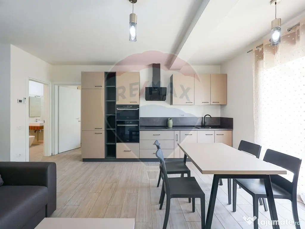 Apartamente 3 camere de închiriat ultracentral, clădire...