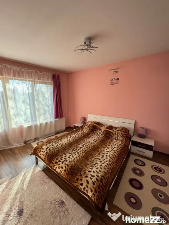 Vilă 336 mp utili, garaj 2 mașini, teren 380 mp, zona Griv