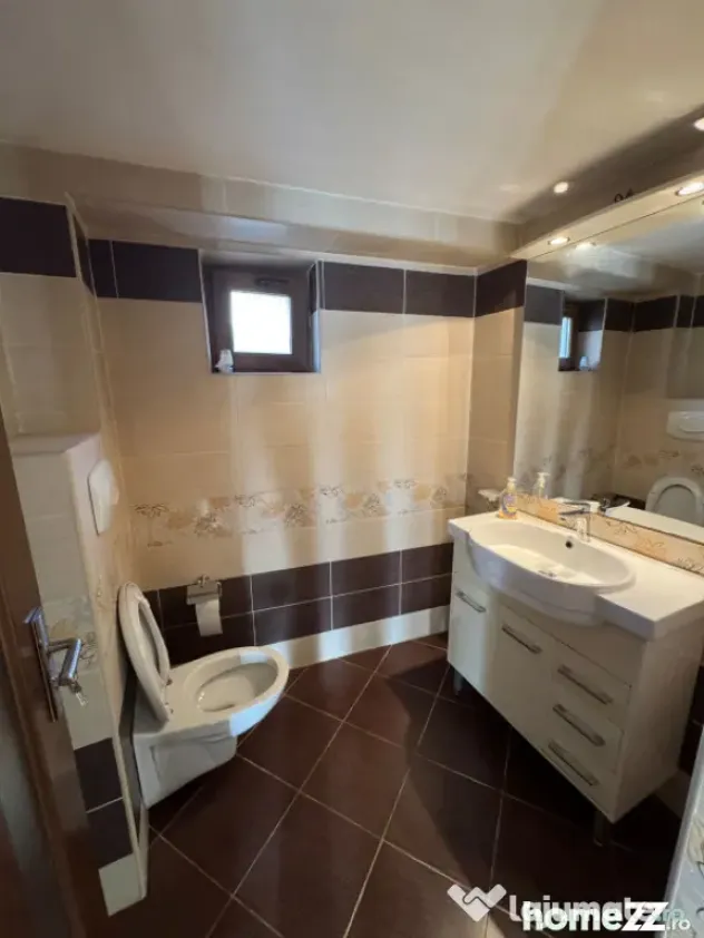 Vilă 336 mp utili, garaj 2 mașini, teren 380 mp, zona Griv