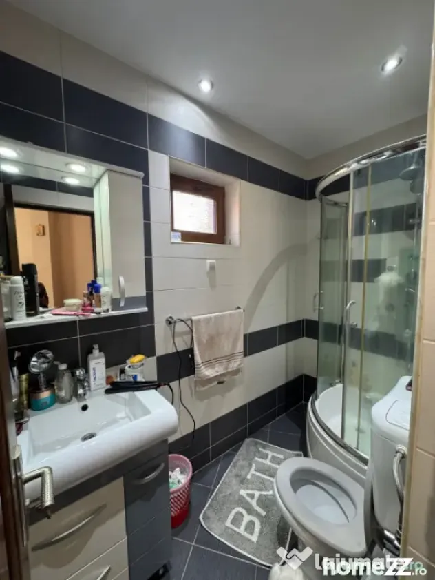 Vilă 336 mp utili, garaj 2 mașini, teren 380 mp, zona Griv