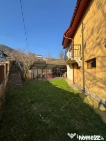 Vilă 336 mp utili, garaj 2 mașini, teren 380 mp, zona Griv