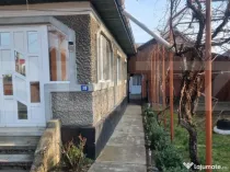 ANSAMBLU 2 CASE ,mobilate gata pentru mutare