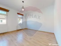 Închiriere casă cu 500 mp curte – ideală pentru familie