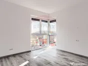 Apartament 3 camere COMPLEX ADORA PARK cu loc de parcare 