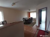 Apartament 2 camere, etaj 2, parcare, str.Sesul de Sus Floresti 