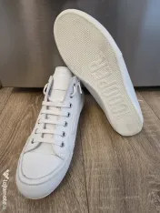 Vând adidasi firma Candice Cooper piele si Adidas. 