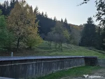 Casa de vanzare lângă padure