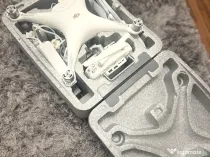 Dronă DJI Phantom 4 Pro / telecomandă cu ecran / completă + cutie