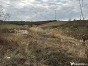 Teren cu panorama superba în Berchezoaia + bonus rulota 