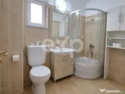 Casă mobilată, cu garaj și foișor – Zonă liniștită 